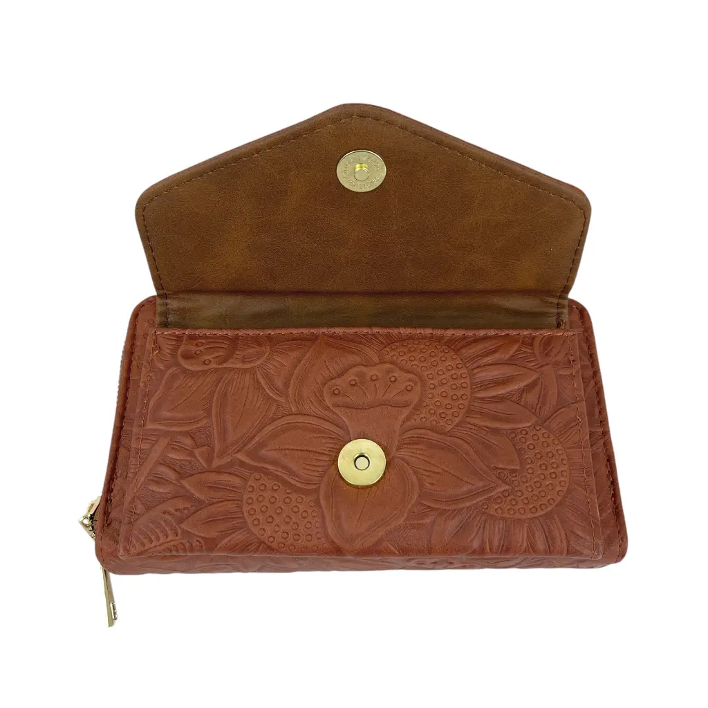 C22LULPGLAD (3).webp