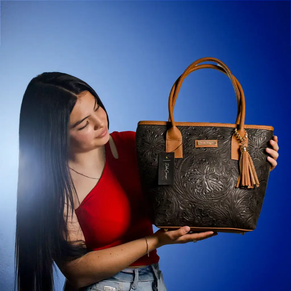 MICHELLE CHICA  PIEL