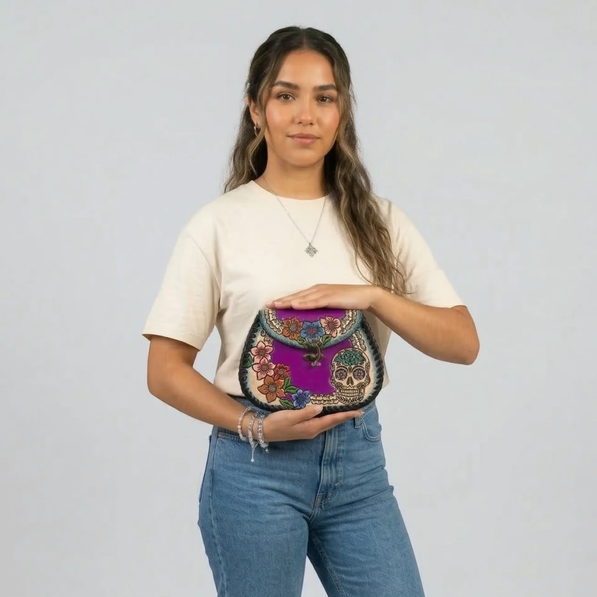 LOLA VAQUETA CINCELADA